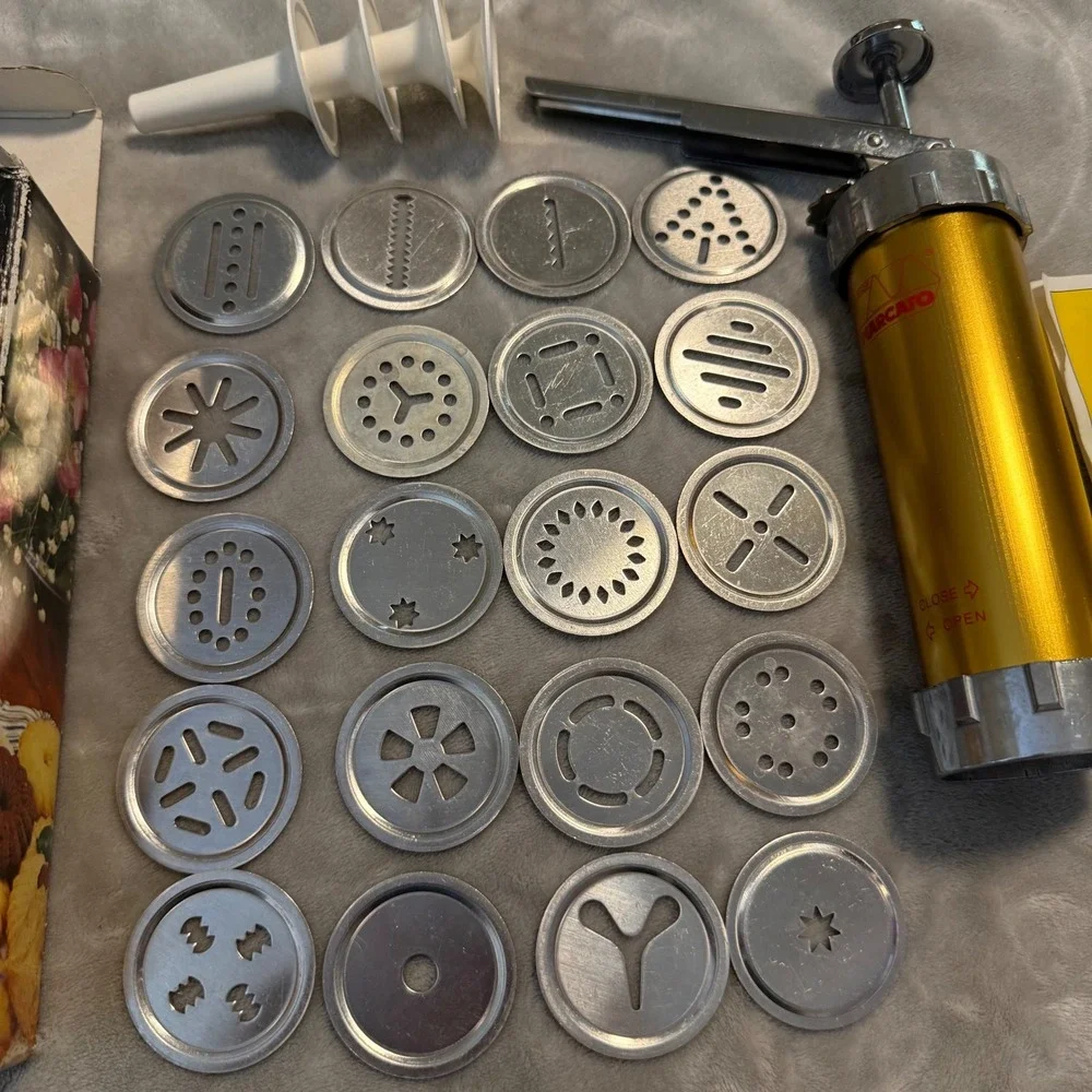 Vintage Marcato Atlas Biscuits Cookie Press Set 20 Discs Made‎ in Italy